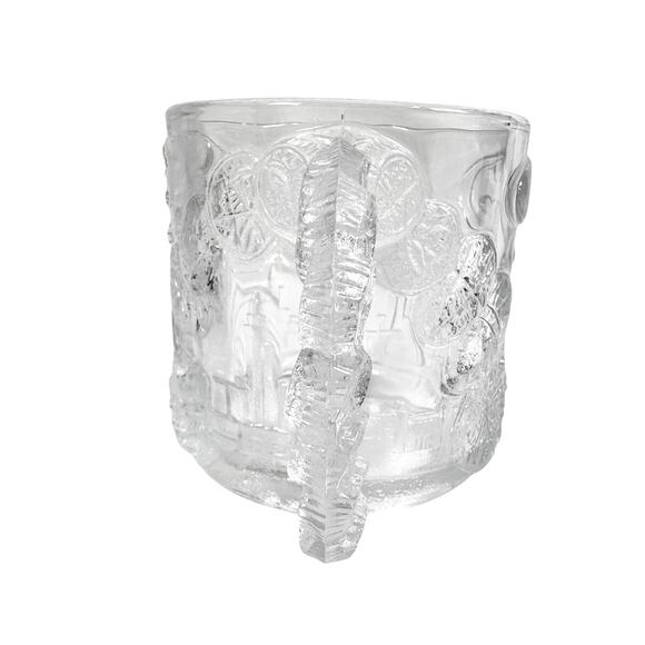 McDonalds 1995 Batman Forever "Two Face" Glass Mug - Picture 2 of 6